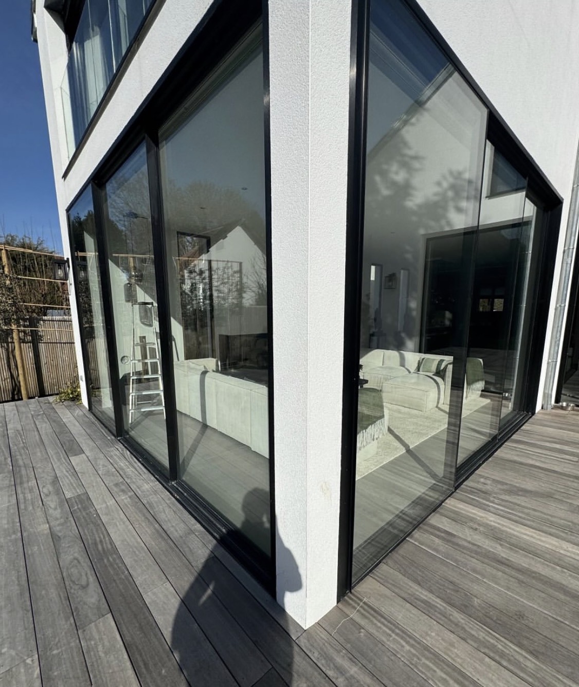 Baies vitrées aluminium d'angle