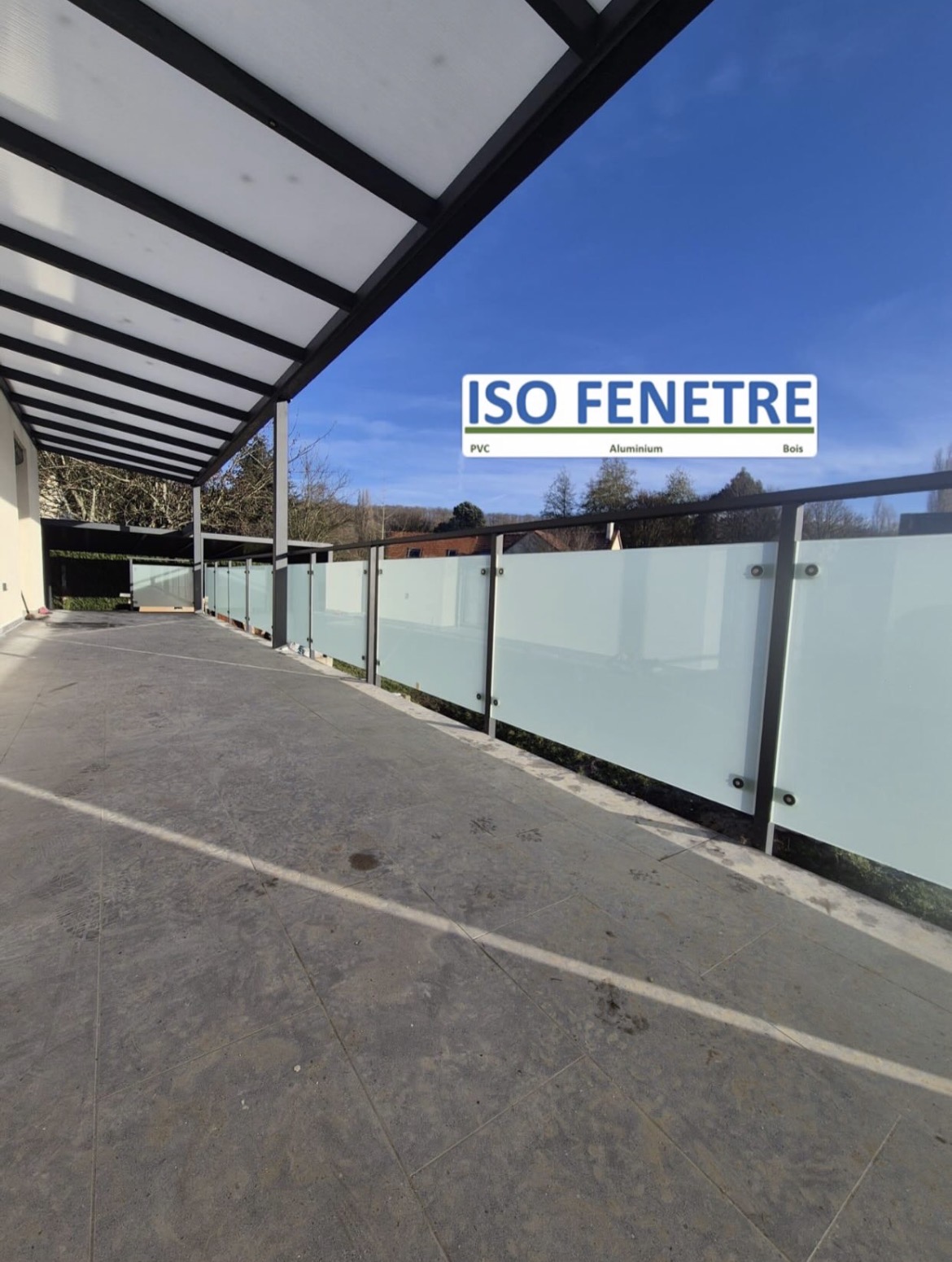 Garde-corps vitrés et pergola aluminium
