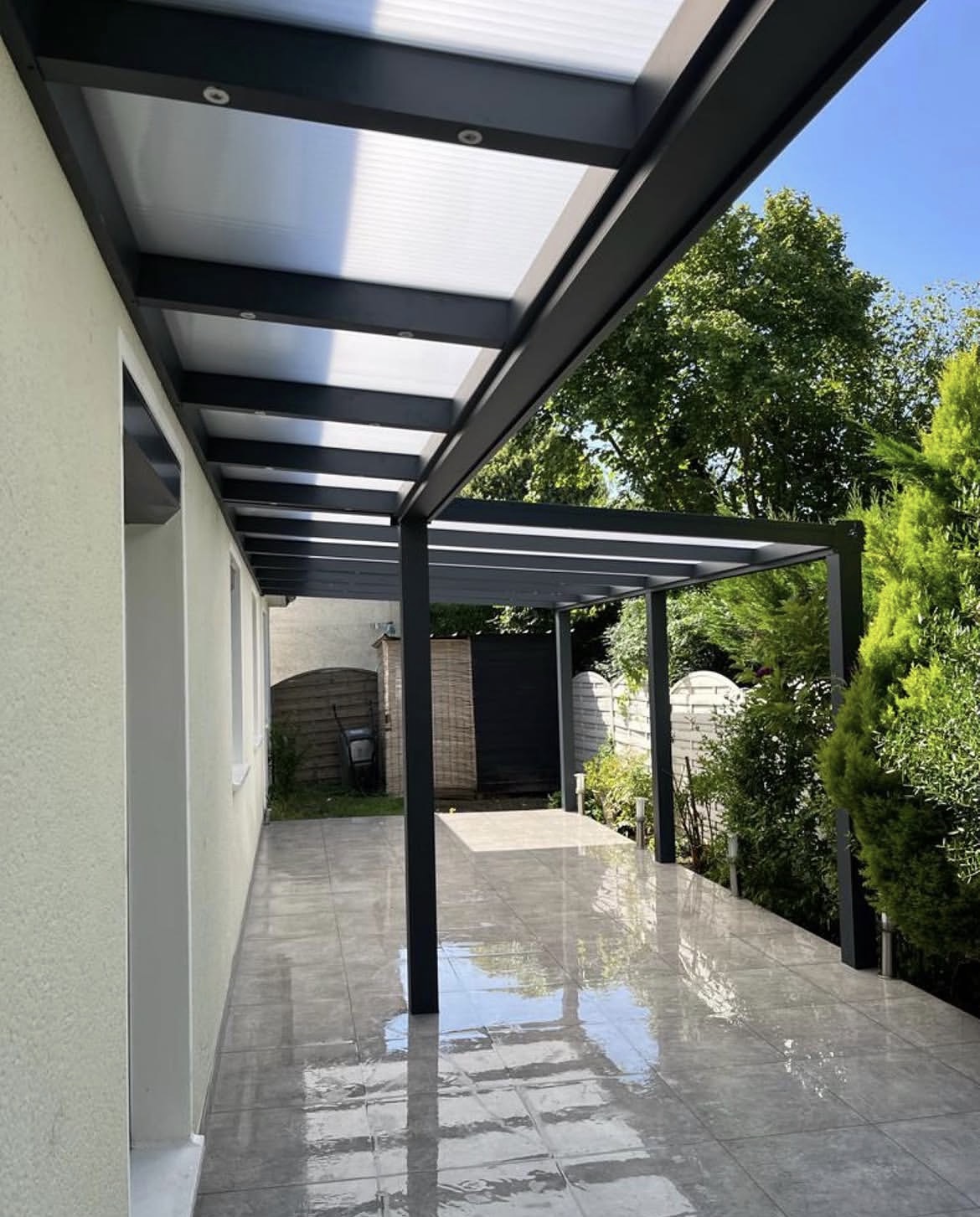 Pergola aluminium avec toiture translucide